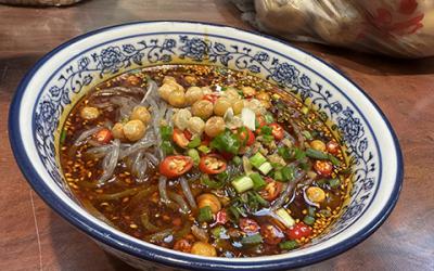 酸辣粉培訓(xùn)哪家味道好？  成都酸辣粉培訓(xùn)哪家味道好？